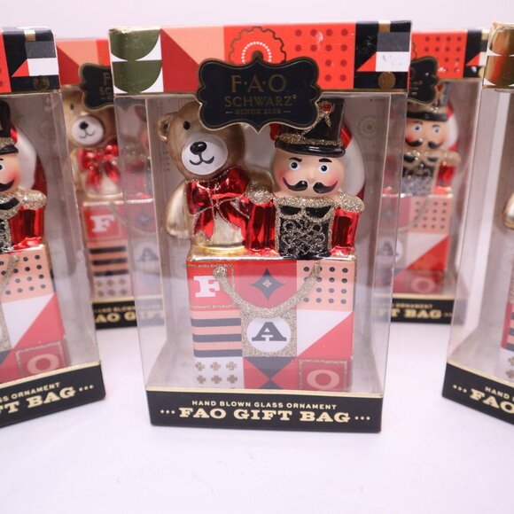 FAO Schwarz Hand Blown Glass Ornament 5 pack FAO Gift Bag nib - Picture 2 of 5